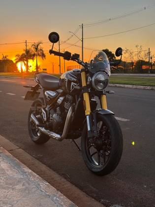 TRIUMPH SPEED 400 